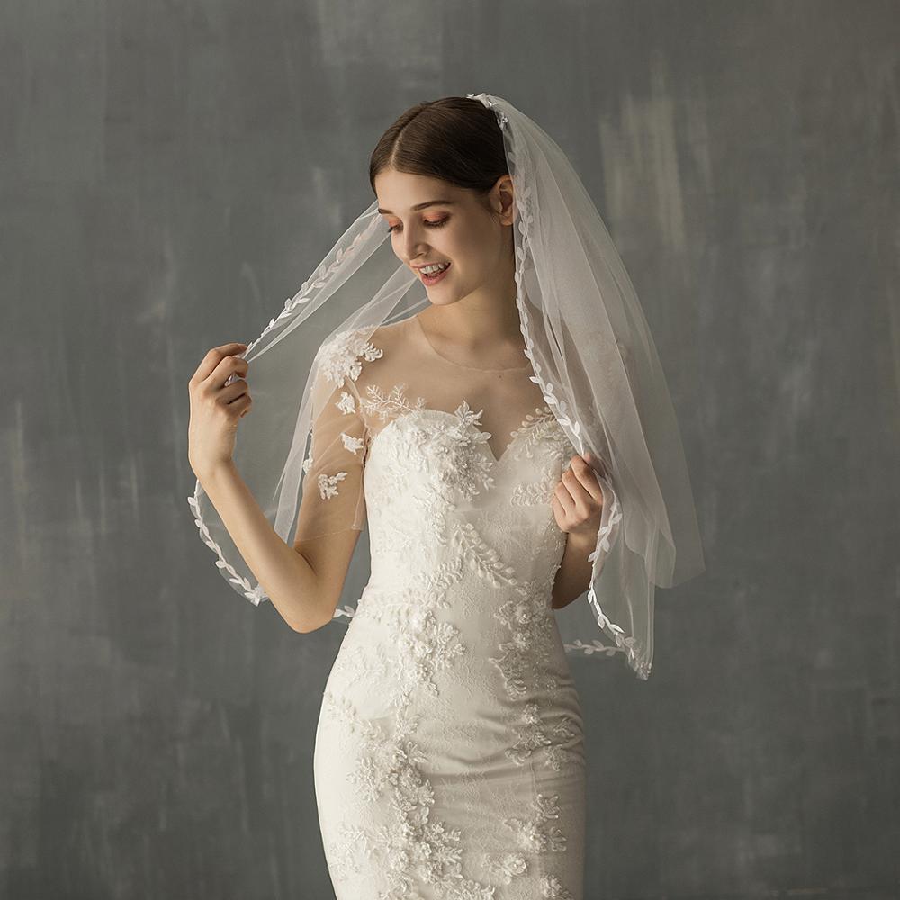 Mid Length Bridal Veil With Double Leaf Edge – Simple Lyra