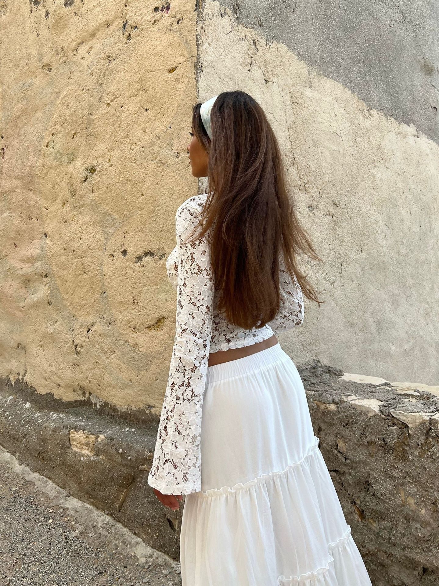 Solid Color Lace V-neck Horn Long Sleeves Cropped Top
