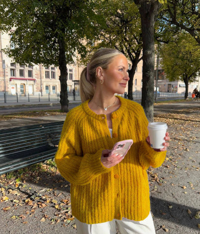Fashion Round Neck Knitted Cardigan For Women